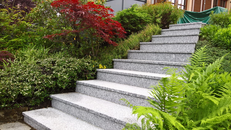 escalier en granit du Tarn - Fabrication et pose