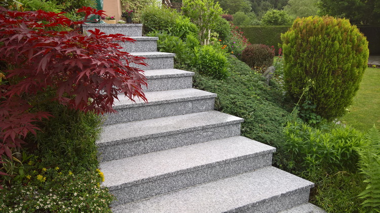 escalier en granit du Tarn - Fabrication et pose